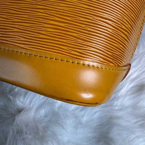 SOLD LV Alma Yellow Epi Leather Handbag - Picture 6 of 17
